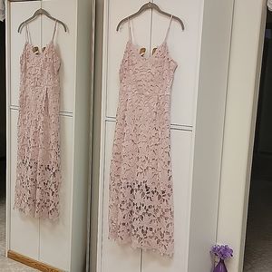 Express Dress - Medium - Dusty Pink